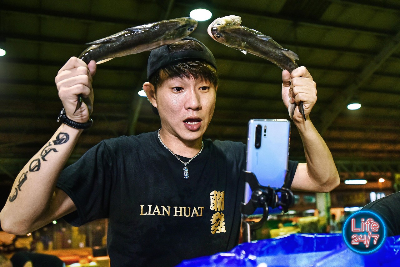 Lian deals huat seafood