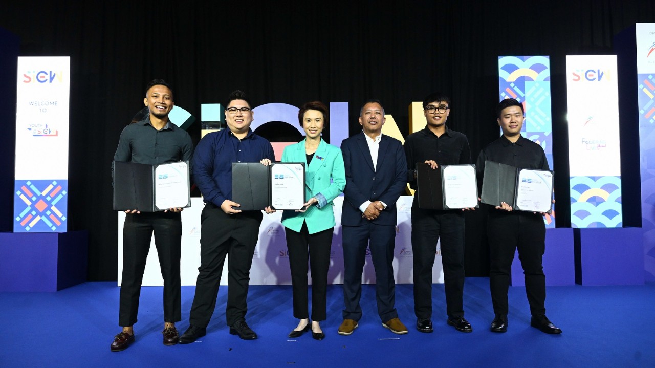 Photos of the 2023 recipients for the Energy-Industry Scholarship 2023
