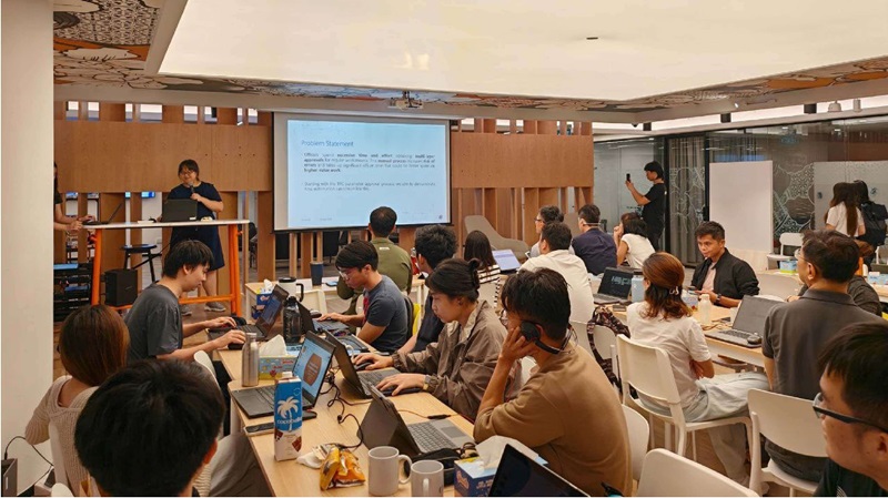 Photo taken at EMA's InnoLab Hackathon