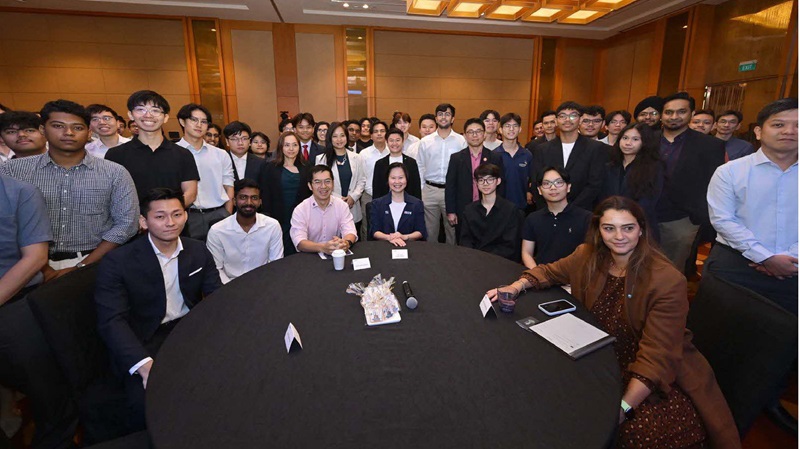 Students from various IHLs participated at Youth@SIEW this year, a platform designed to connect students with industry representatives to understand more about career opportunities in the sector.