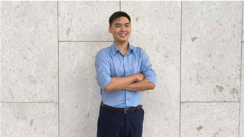 Photo of Teck Heng, Engineer at EMA's Energy Management Systems Department