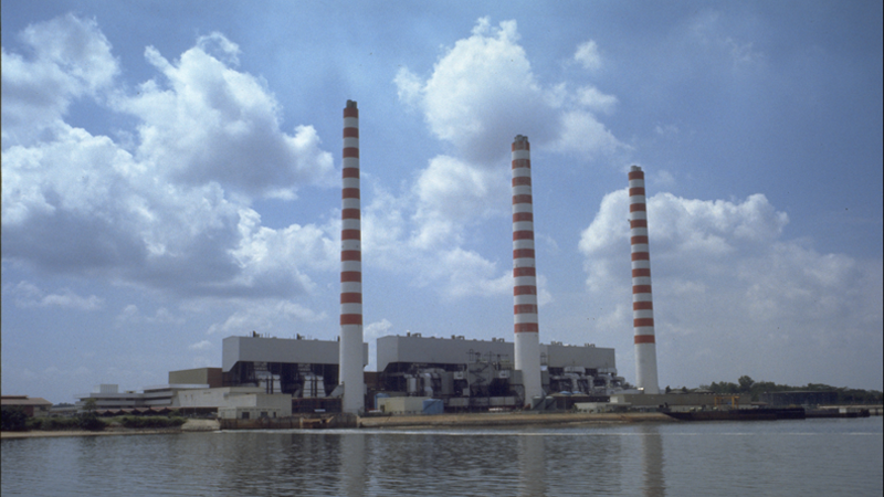 Senoko Power Station, which was unveiled on 31 July 1977 by then Minister for Foreign Affairs S. Rajaratnam (Photo credit: Ministry of Information and the Arts Collection, courtesy of National Archives of Singapore)