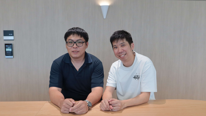 Ivan Lee (left) and Nick Yang from the Inspectorate Department, share tips on how to identify and spot electrical risks at home. 