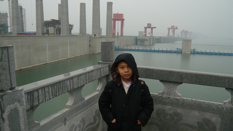 A childhood family trip to China’s Three Gorges Dam gave Raphael an early glimpse into the world of energy — and sparked a passion that stayed with him.